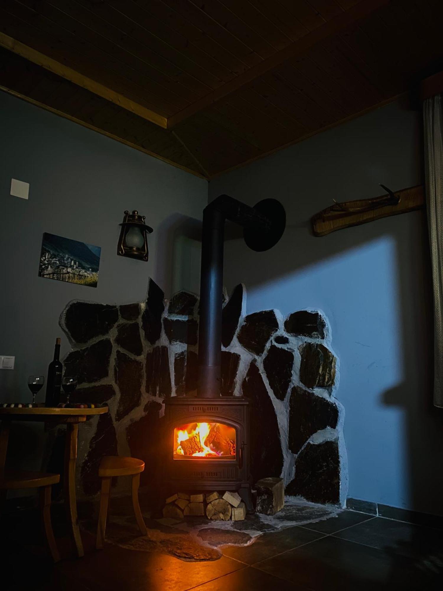 Sana Guest House Mestia Kültér fotó